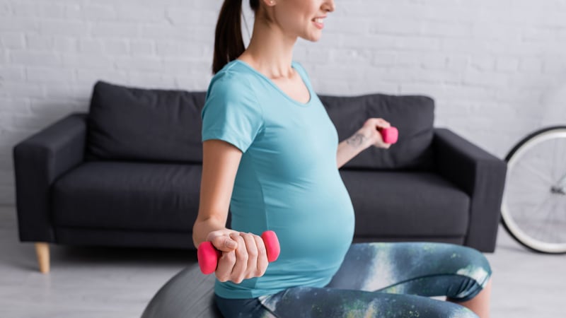 mujer-embarazada-ejercicio-plan-m
